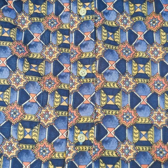 Abstract Geometric Pattern Shirt - Picture 3 of 4